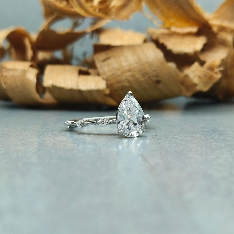 2 ct Pear Cut Solitaire Engagement Ring / 12X8mm Pear Cut Solitaire Accent Wedding Ring /9X6mm Pear Diamond Moissanite Ring/Gift Ring For Her