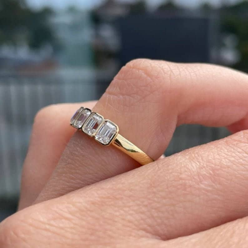 Bezel Set Diamond Band in 14k Gold / Bezel Set Diamond Ring / Simple Thin Gold Band White Diamond Ring / Diamond Bezel Set Wedding Band
